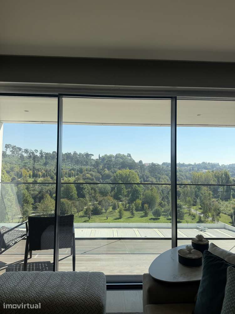 T3 no Edifício Varandas Park com vista para o Parque da Cidade - Grande imagem: 5/27