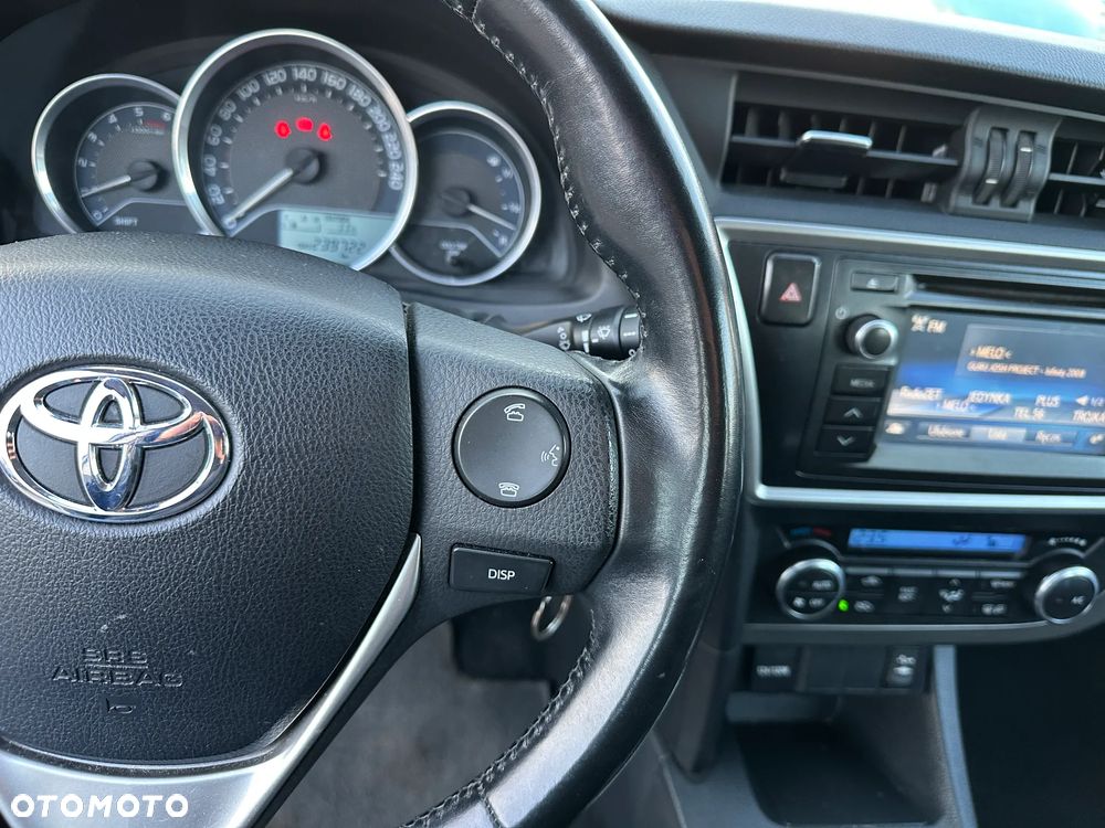 Toyota Auris - 11