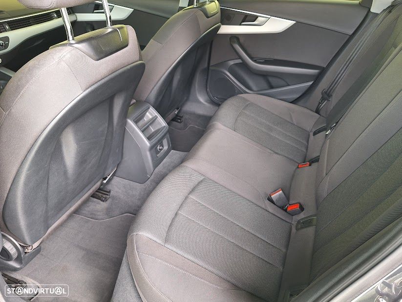 Audi A4 Avant - 9