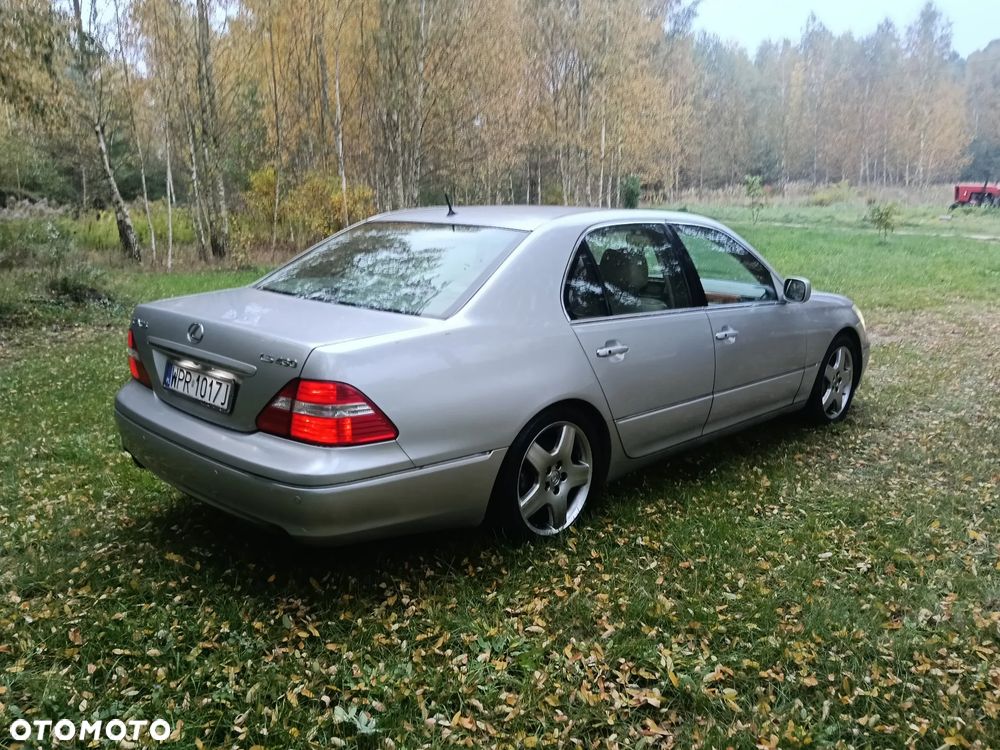 Lexus LS - 4