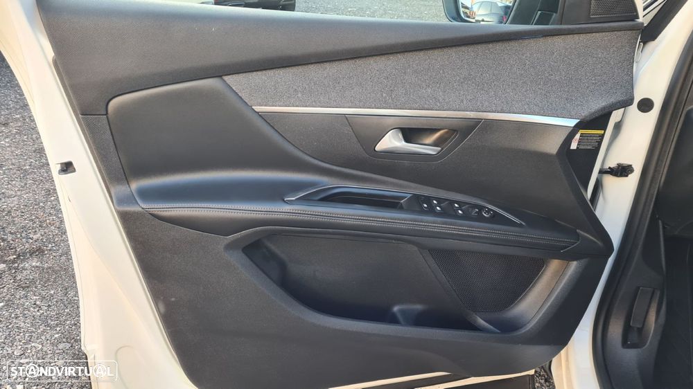 Peugeot 5008 1.5 BlueHDi Allure EAT8 - 7