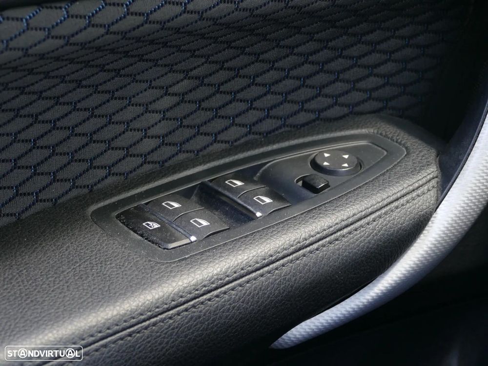 BMW 116 d Pack M - 34