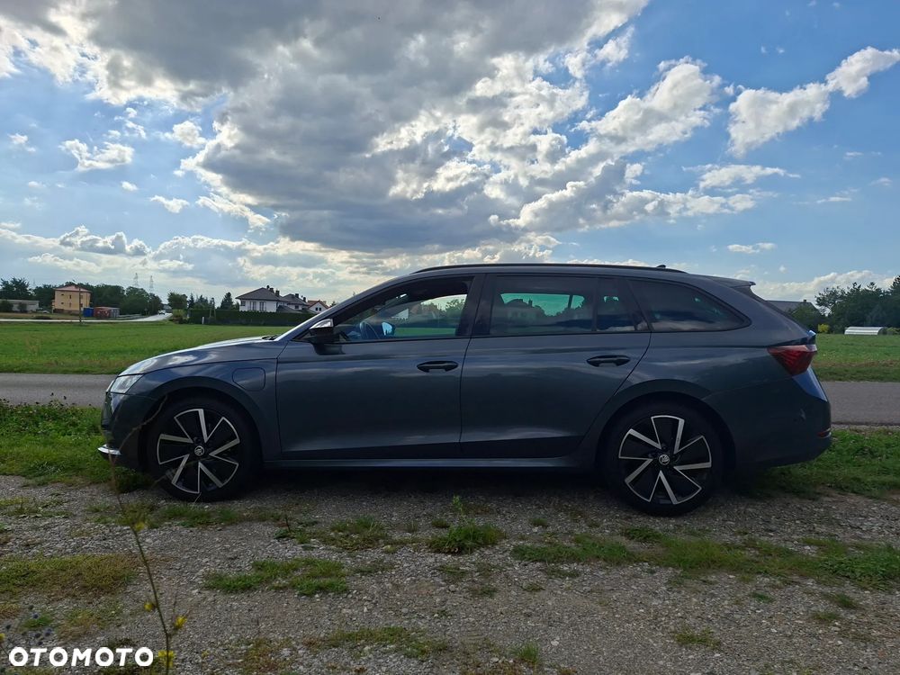 Skoda Octavia 2021 photo 2
