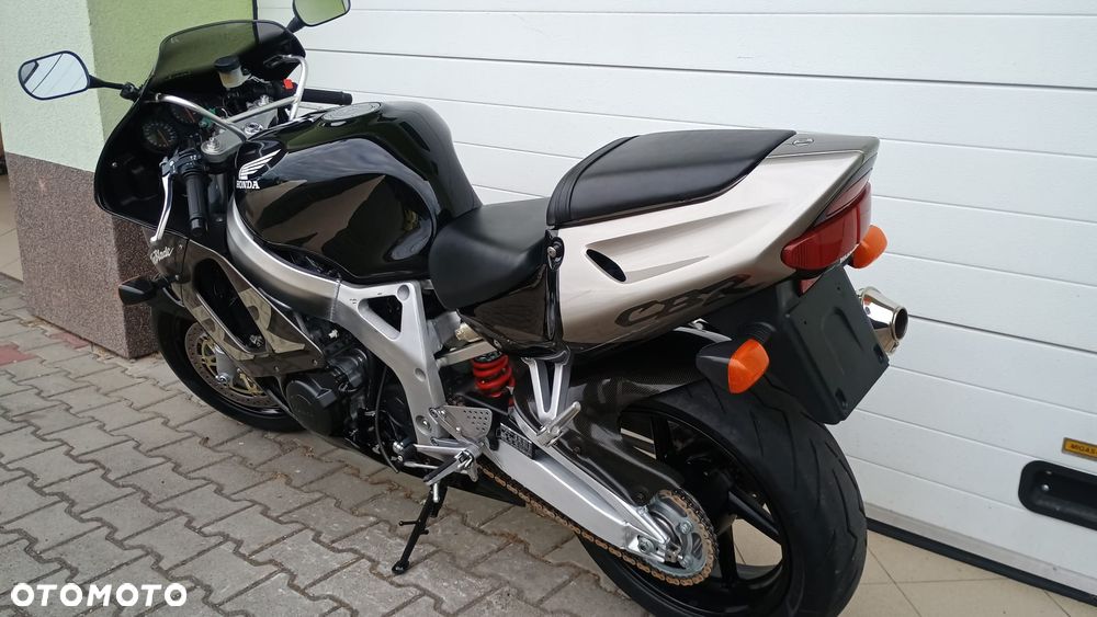 Honda CBR - 9