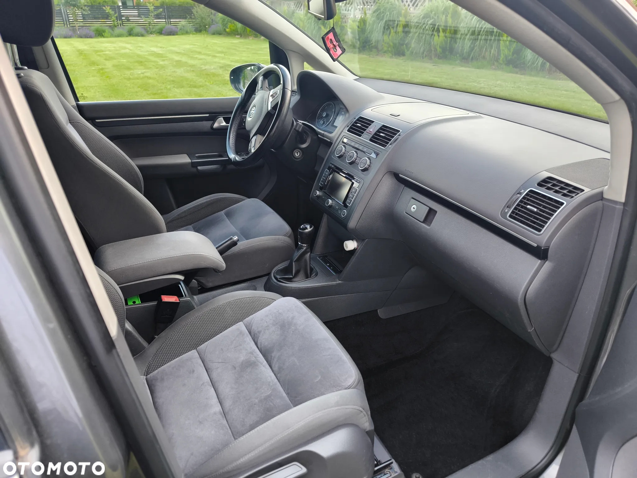 Volkswagen Touran 2.0 TDI DPF Highline - 11