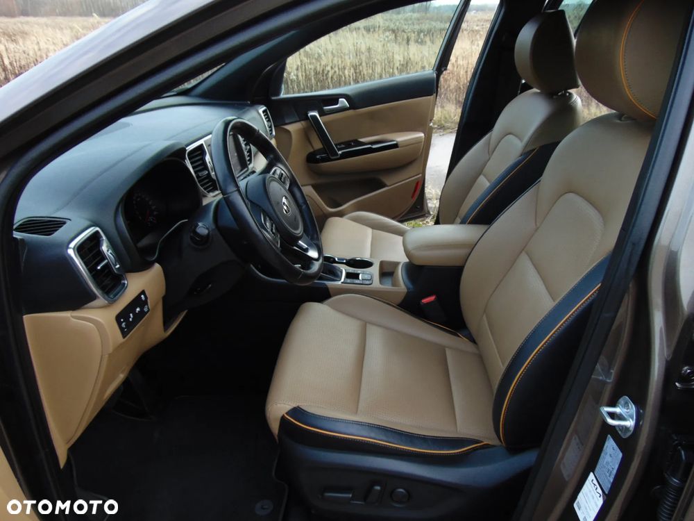 Kia Sportage 2,0 CRDI AWD Platinum - 11