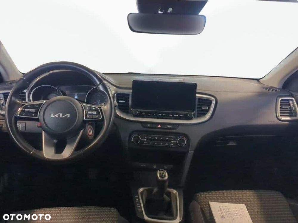 Kia Ceed 1.5 T-GDI M - 7