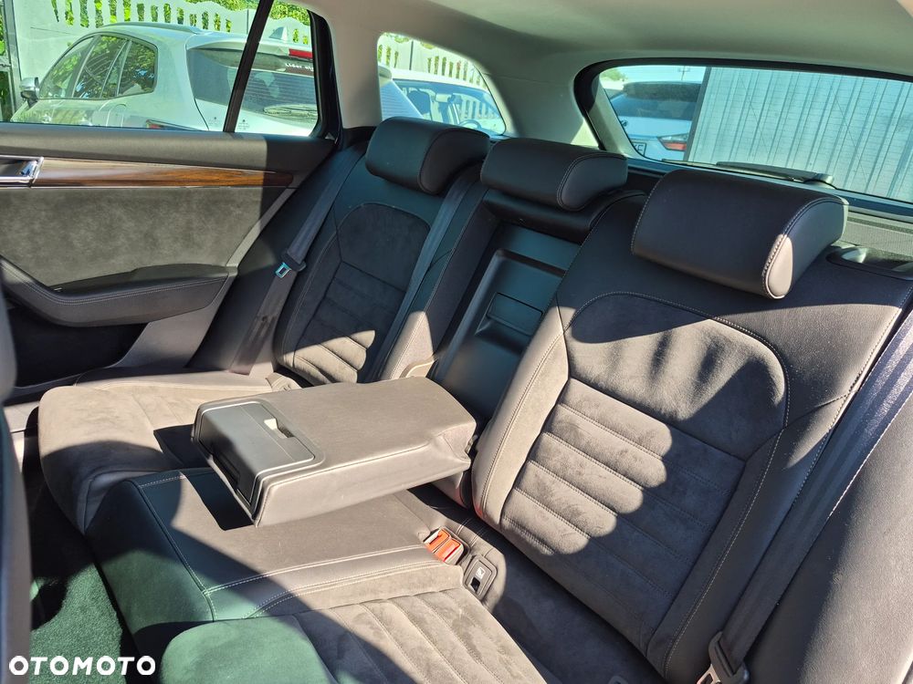 Skoda Superb 2.0 TSI 4x4 Scout DSG - 25