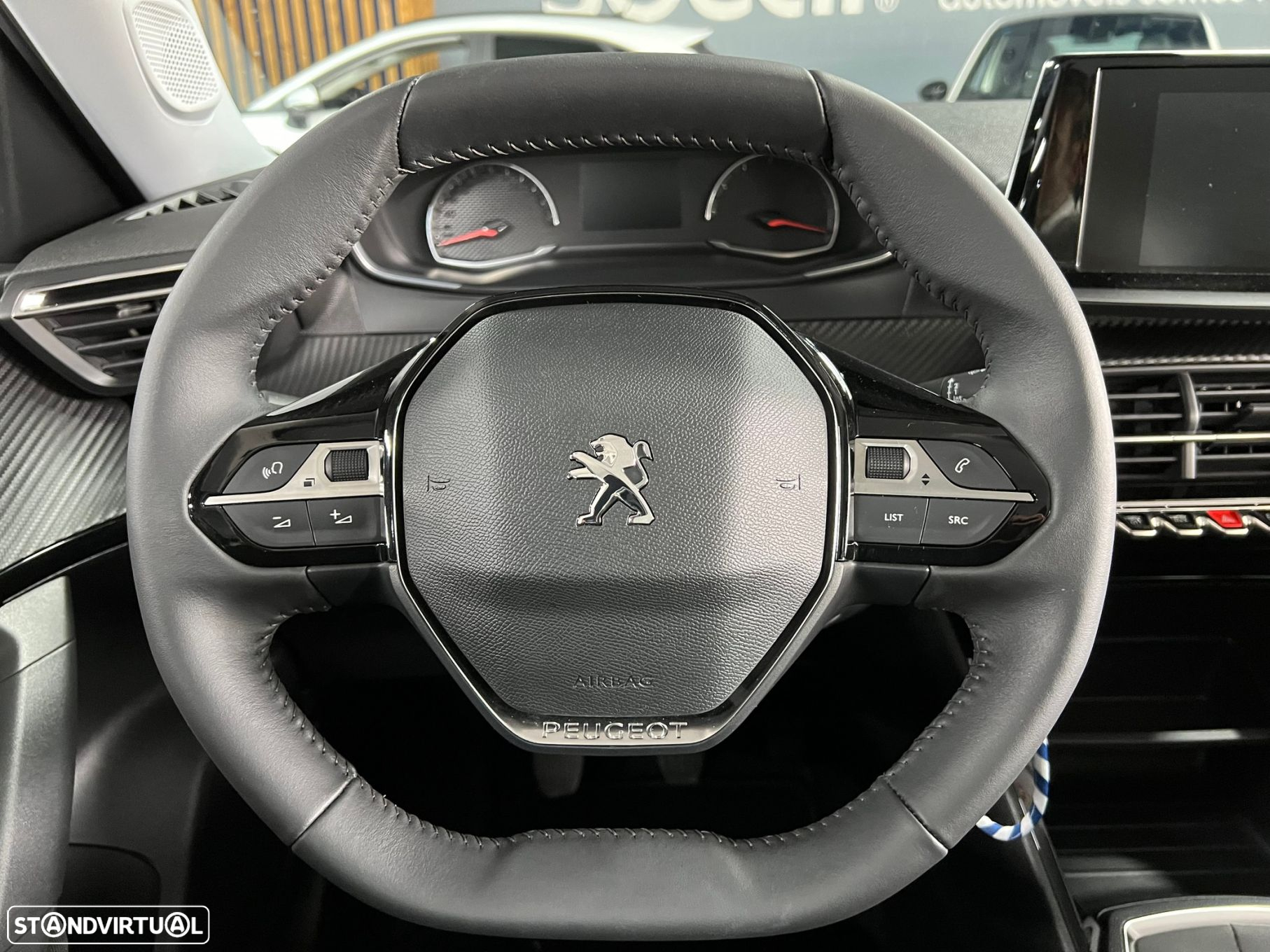 Peugeot 2008 1.2 PureTech Active Pack - 16