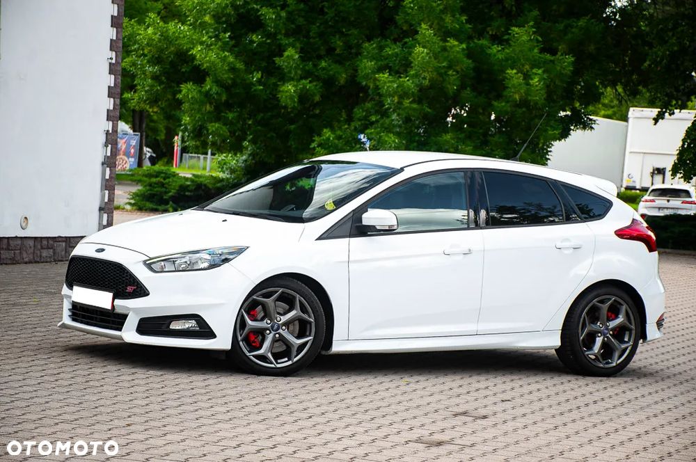 Ford Focus 2.0 TDCi ST mit Leder-Exclusiv-Paket - 10