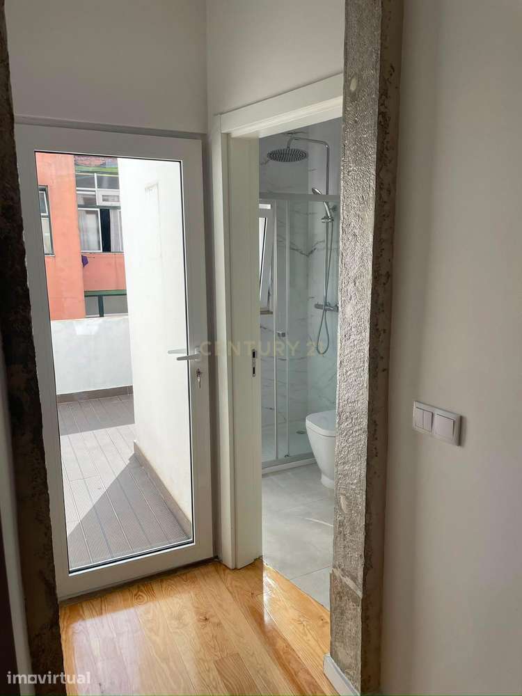 T1 Remodelado com Terraço - Grande imagem: 5/12