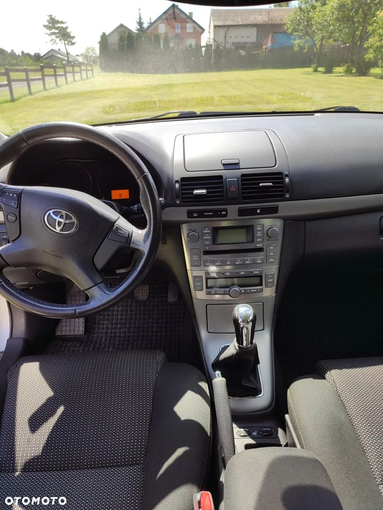 Toyota Avensis 1.8 VVT-i Luna - 5