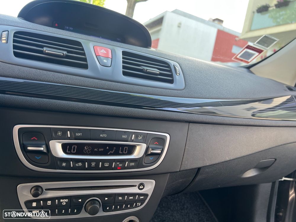 Renault Mégane Sport Tourer 1.5 dCi Dynamique - 12