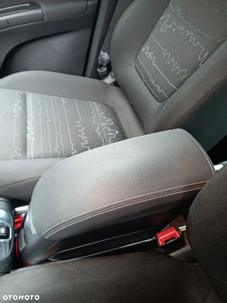 Opel Meriva - 12