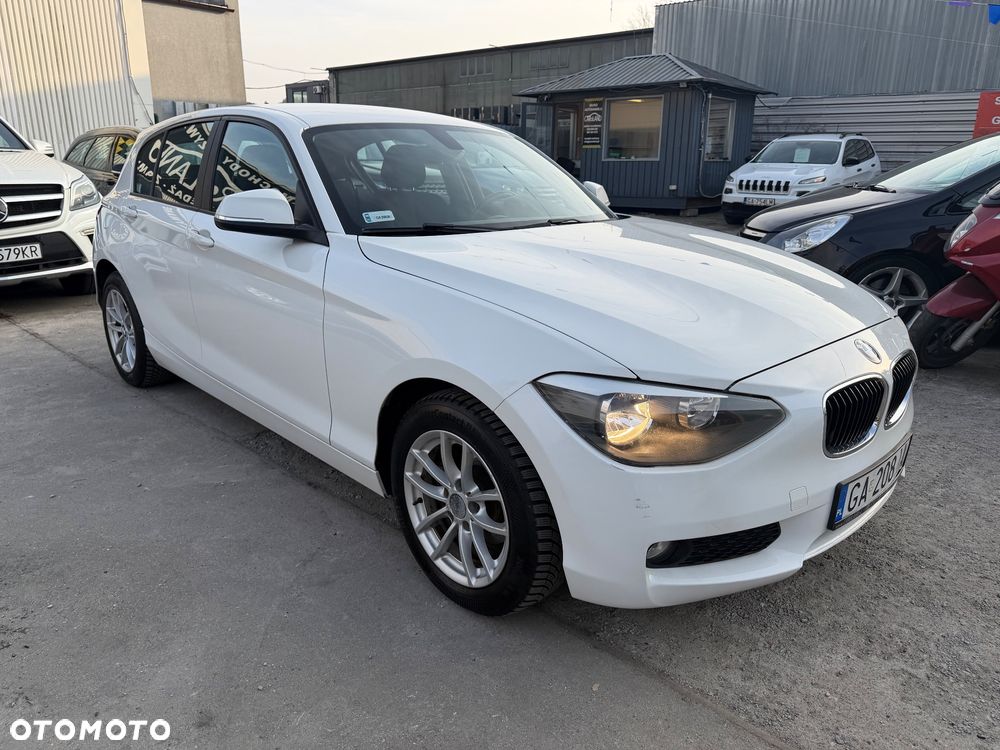 BMW Seria 1 114i - 23