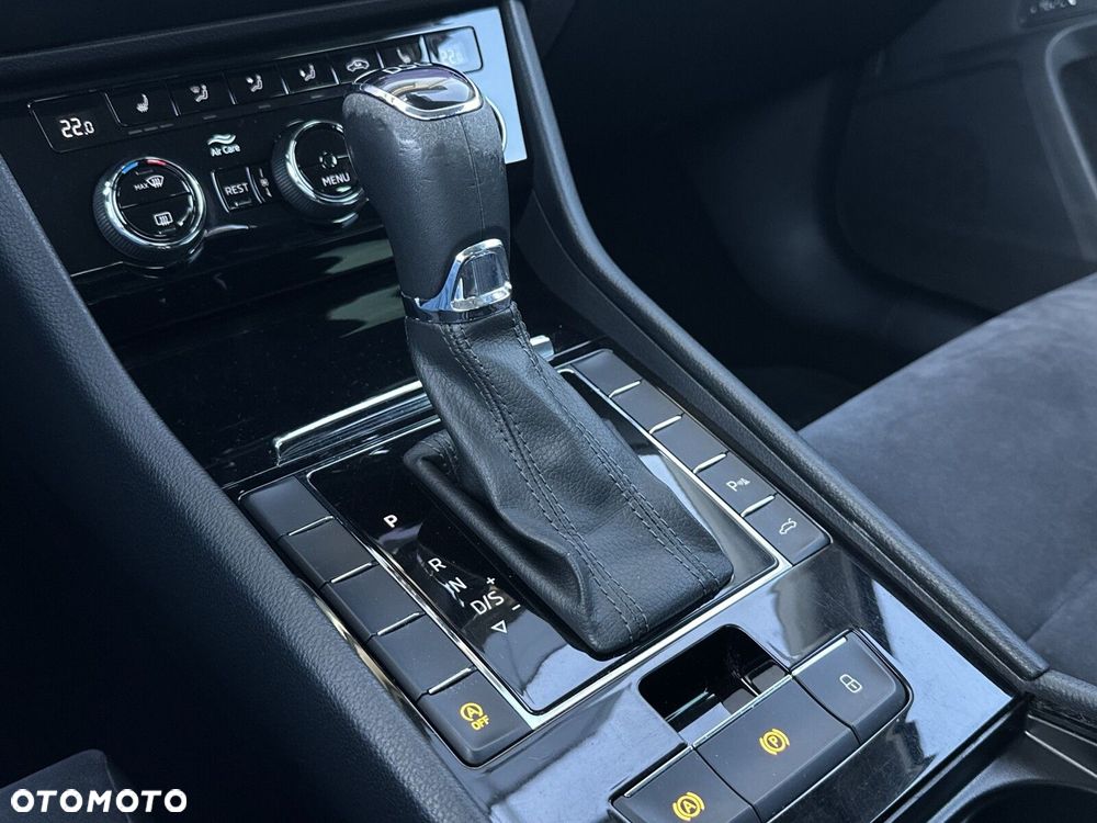 Skoda Superb 1.5 TSI ACT Style DSG - 22