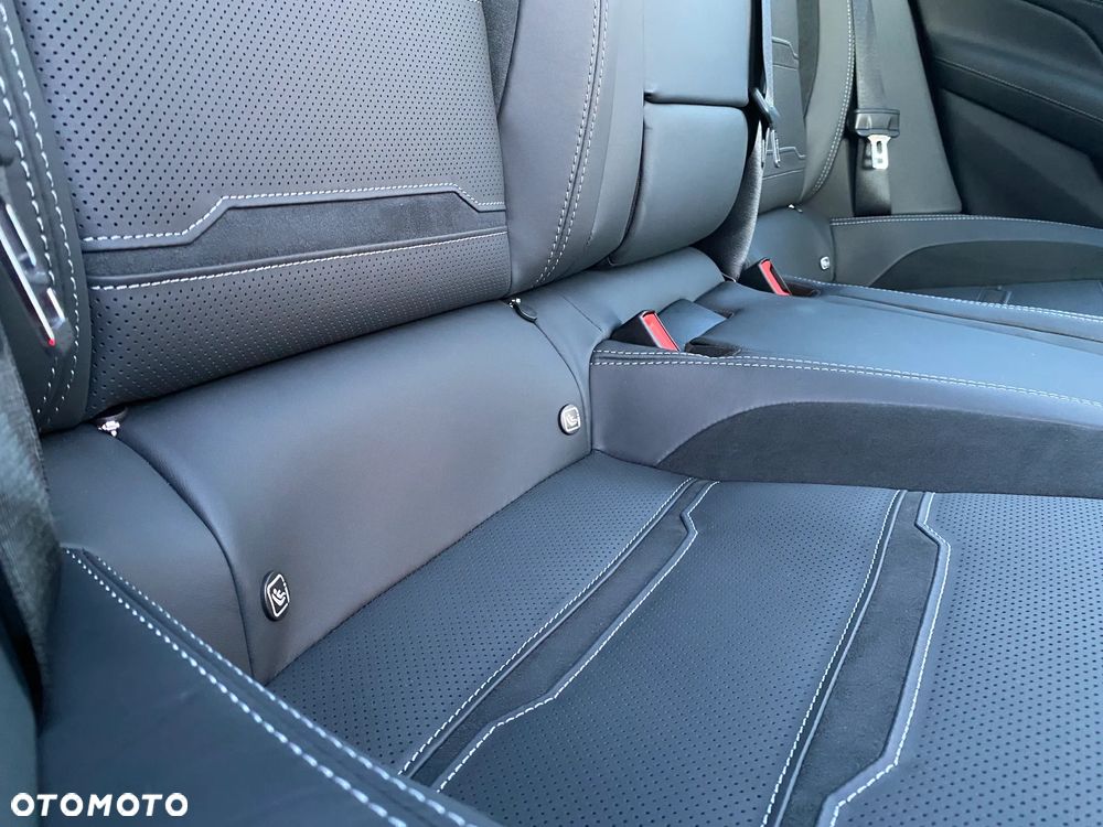 Mercedes-Benz AMG GT 43 4Matic+ Speedshift TCT 9G - 38