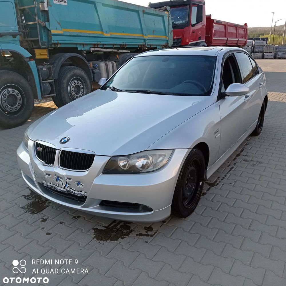 BMW Seria 3 320i - 1
