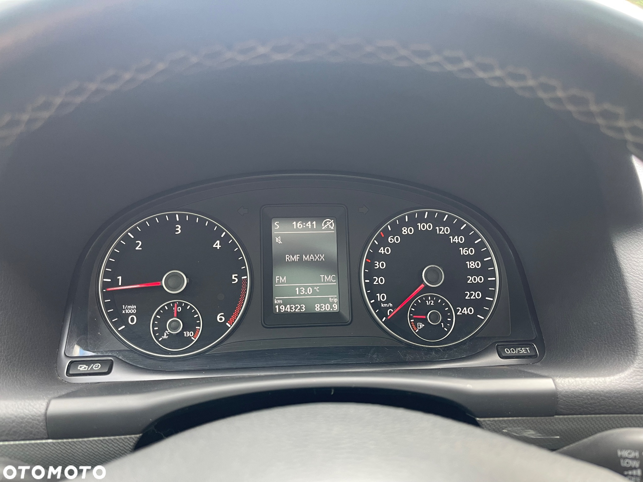 Volkswagen Touran 2.0 TDI DPF Highline DSG - 24