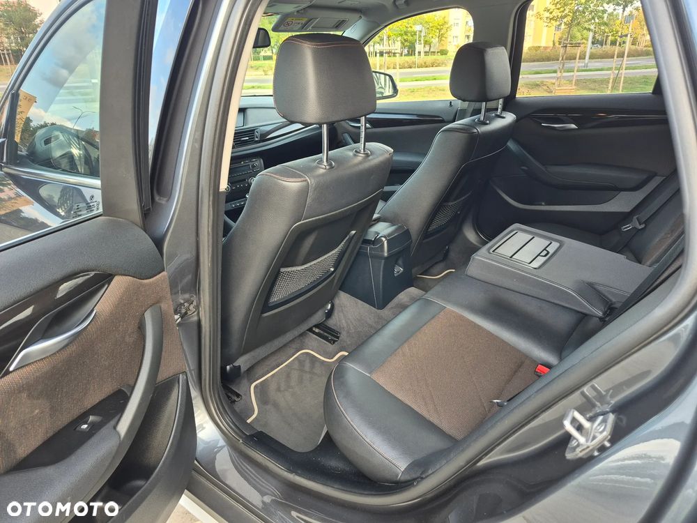 BMW X1 sDrive20d EfficientDynamics Edition xLine - 17