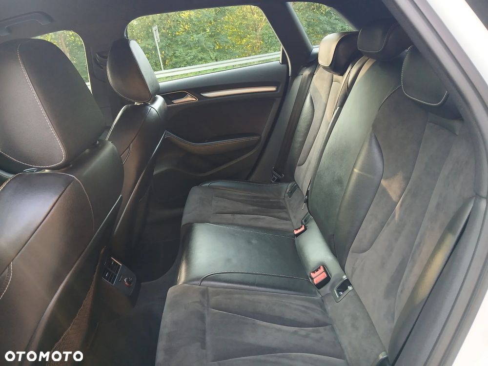 Audi S3 S tronic - 16
