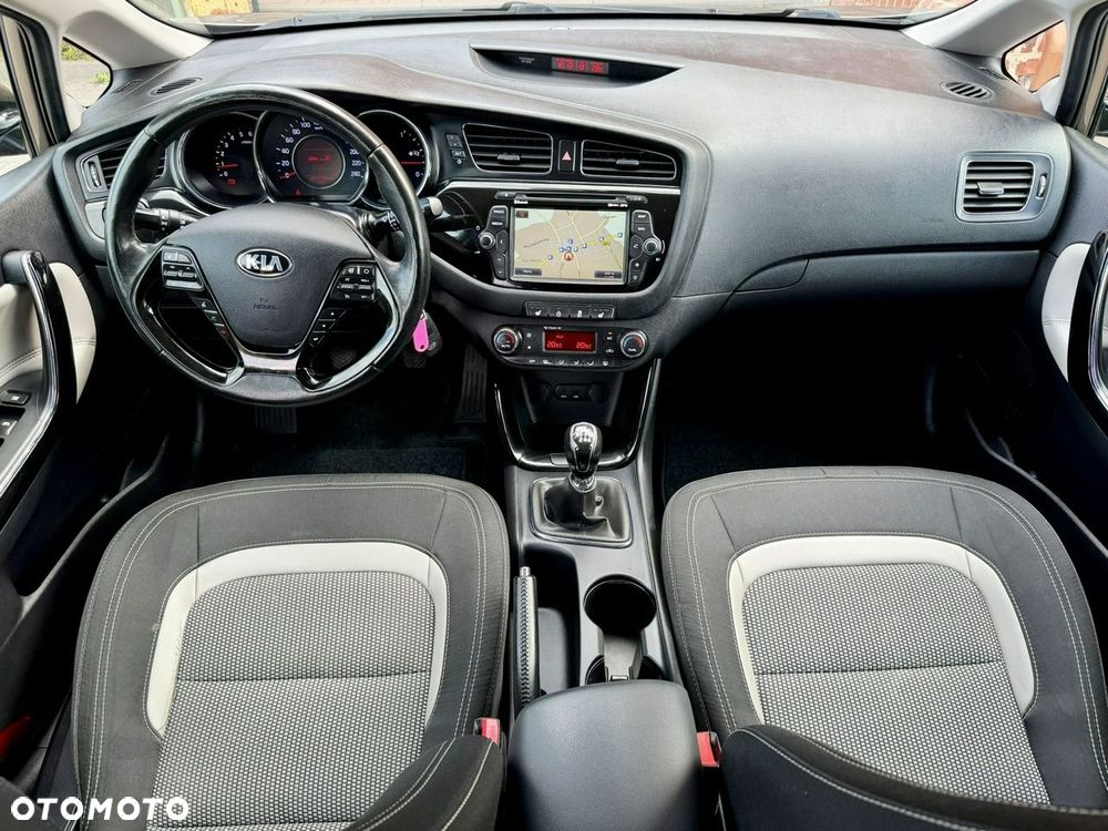 Kia Ceed 1.6 CRDi 128 Dream-Team Edition - 5
