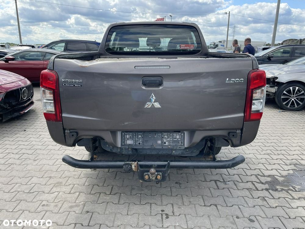 Mitsubishi L200 Pick Up 4x4 S&S Double Cab Select - 4
