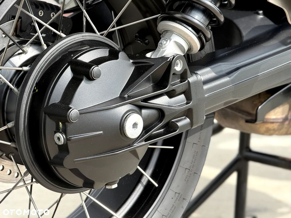 Moto Guzzi V85 - 35