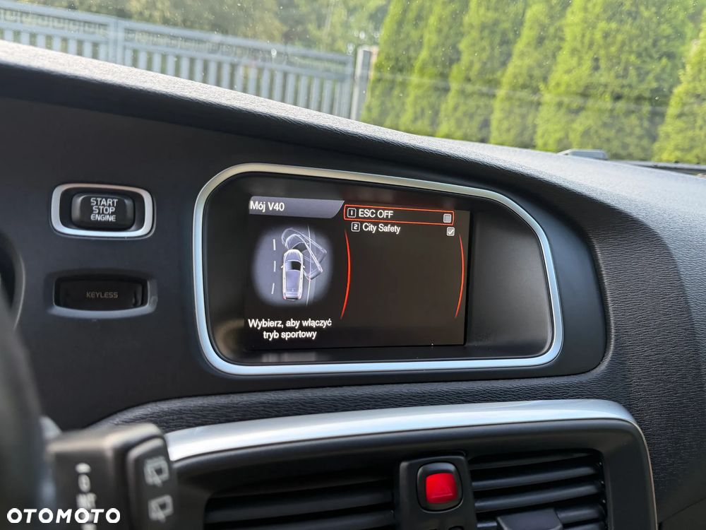 Volvo V40 D2 Momentum - 28