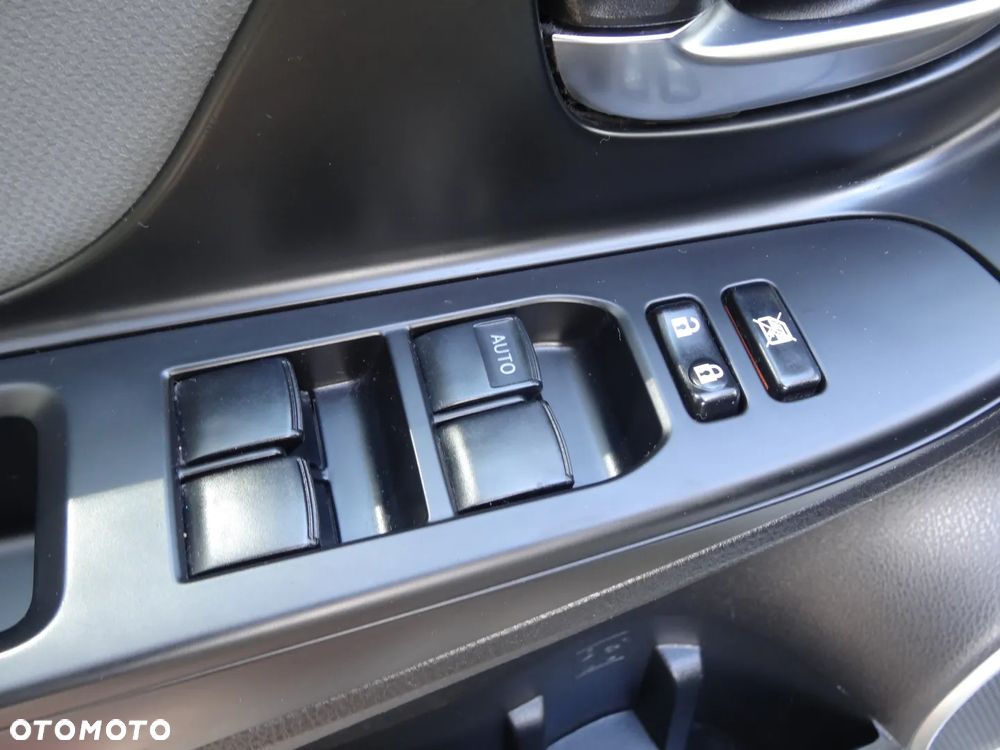 Toyota Yaris 1.5 VVT-i Comfort - 31