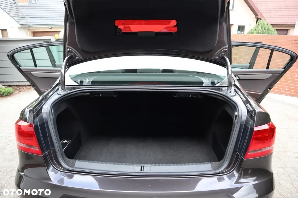 Volkswagen Passat 2.0 TSI Highline - 14