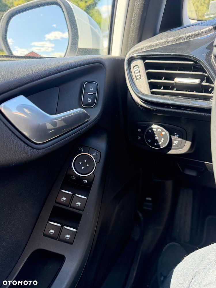 Ford Fiesta - 17