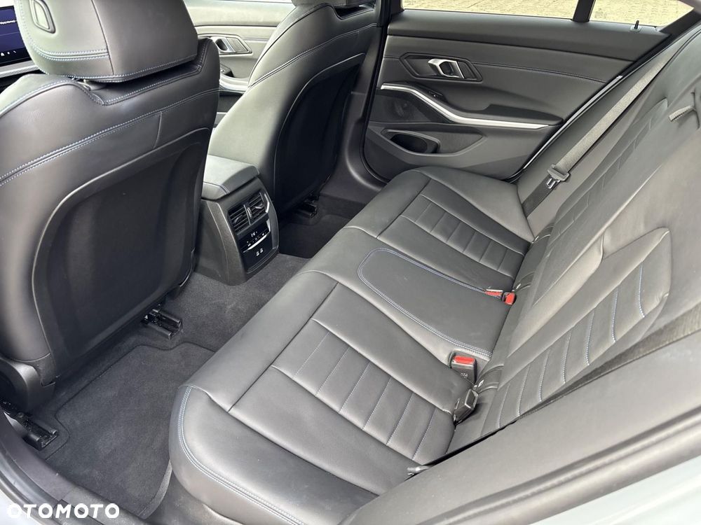 BMW Seria 3 - 14