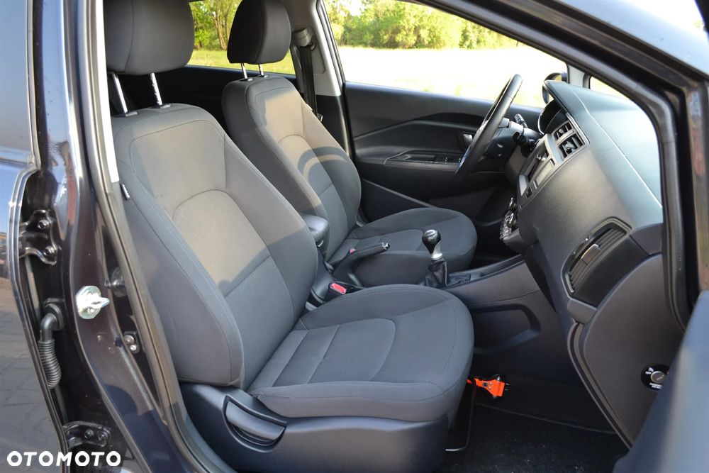 Kia Rio 1.2 Business Line - 21