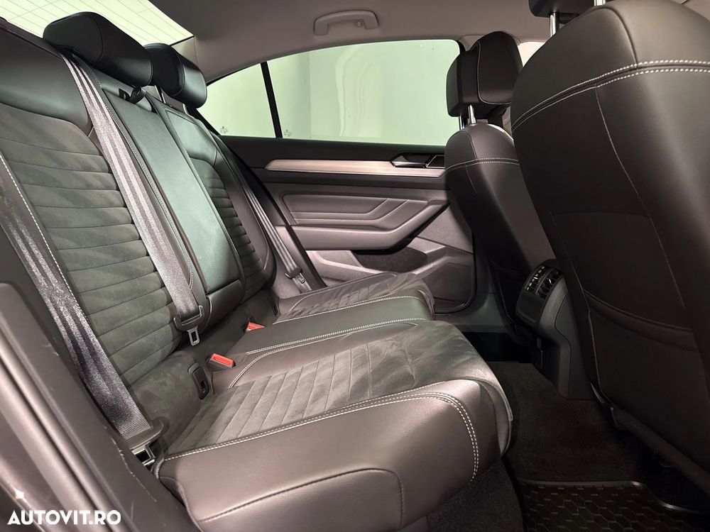 Volkswagen Passat 2.0 TDI DSG Highline - 13