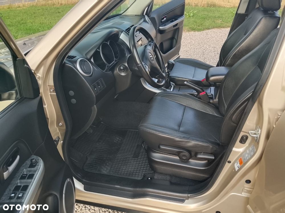 Suzuki Grand Vitara 2.4 Premium EU5 - 10