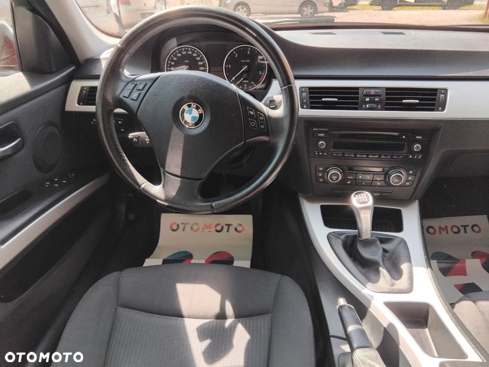 BMW Seria 3 320d - 11