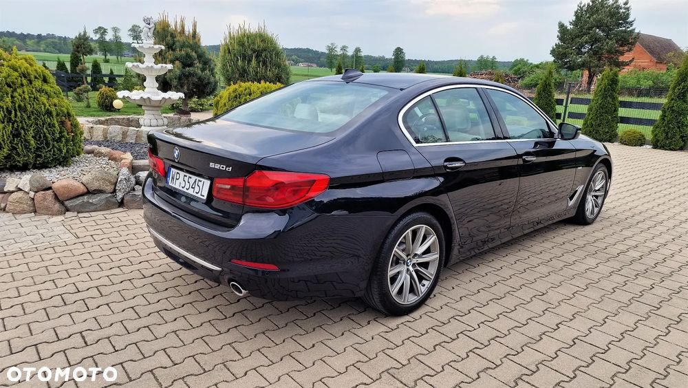 BMW Seria 5 520d xDrive Luxury Line - 7