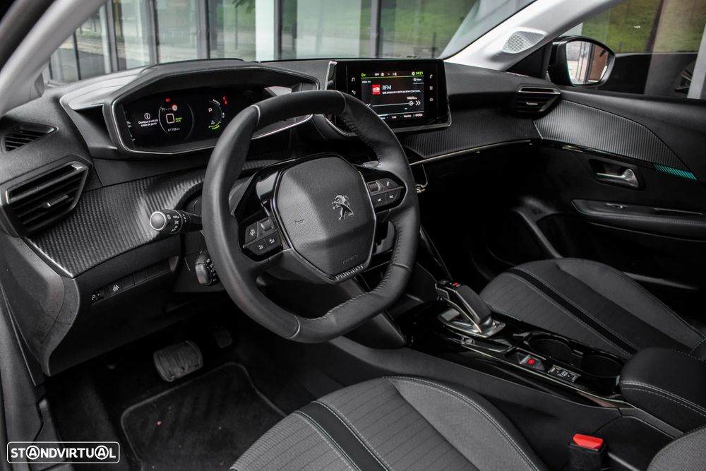 Peugeot e-208 Allure - 24