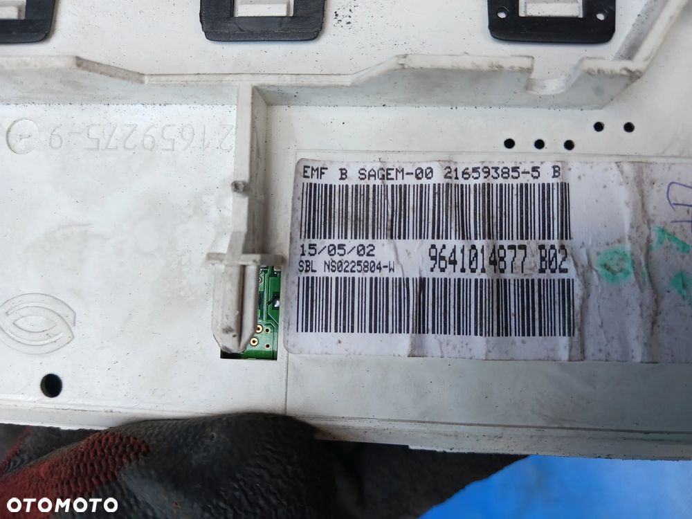 Wyświetlacz zegarek PEUGEOT 206 CC 03-09 9641014877 B02 - 2