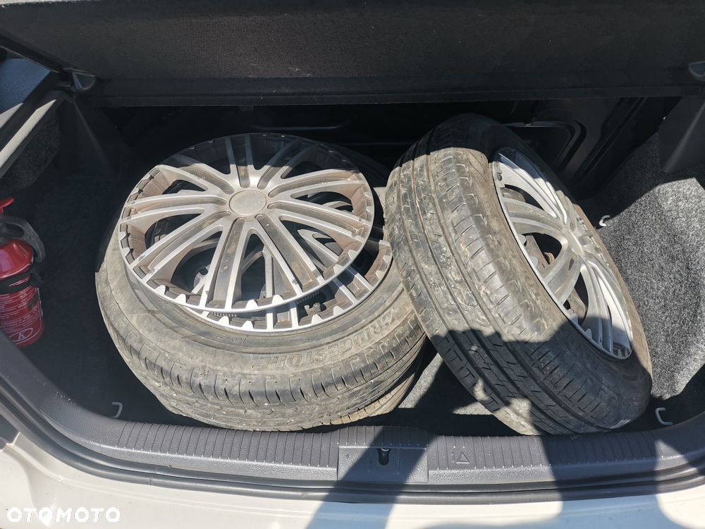 Volkswagen Polo - 7