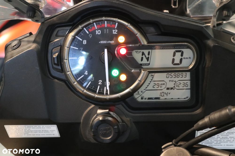 Suzuki V-STROM - 15