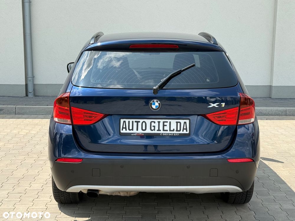 BMW X1 sDrive18i - 16