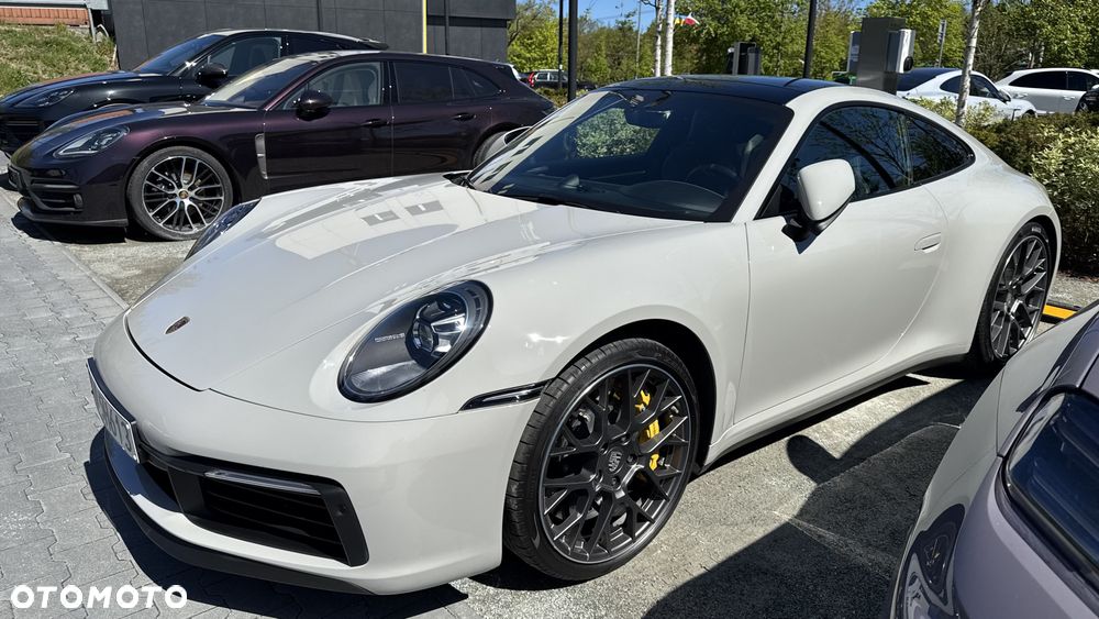 Porsche 911 Carrera 4S - 1