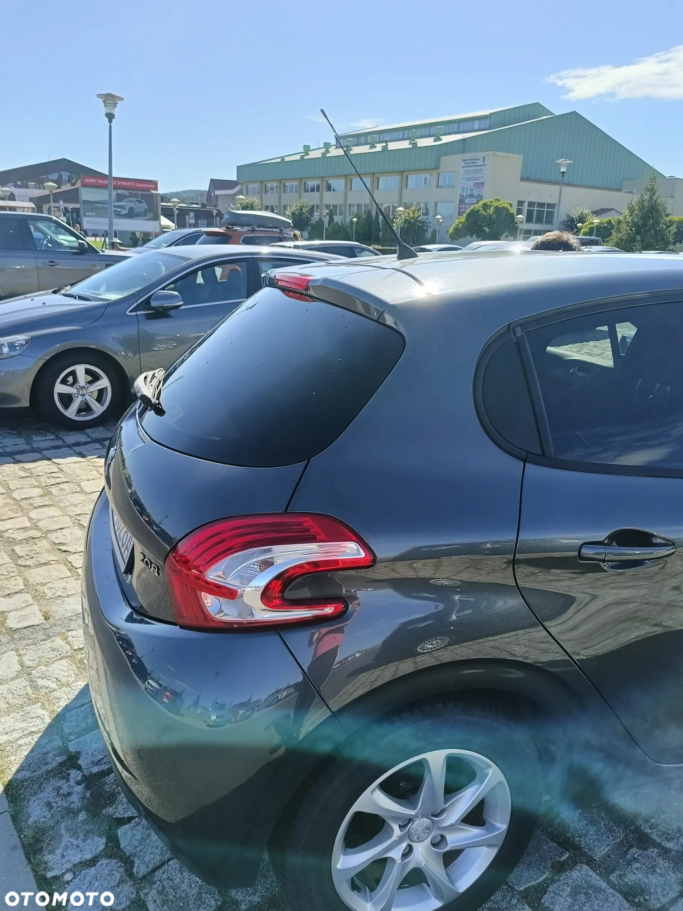 Peugeot 208 1.2 PureTech Style - 32