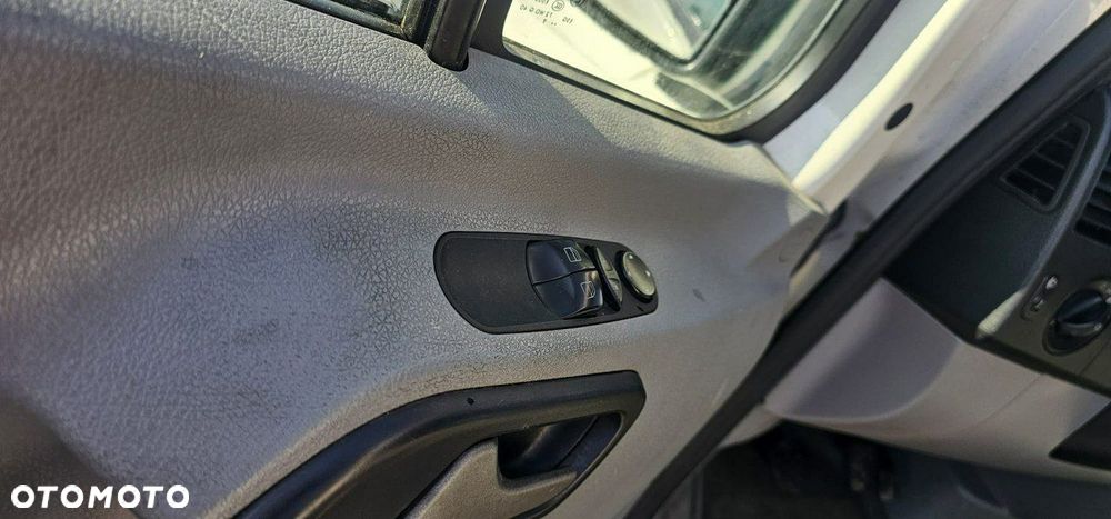 Volkswagen Crafter - 28