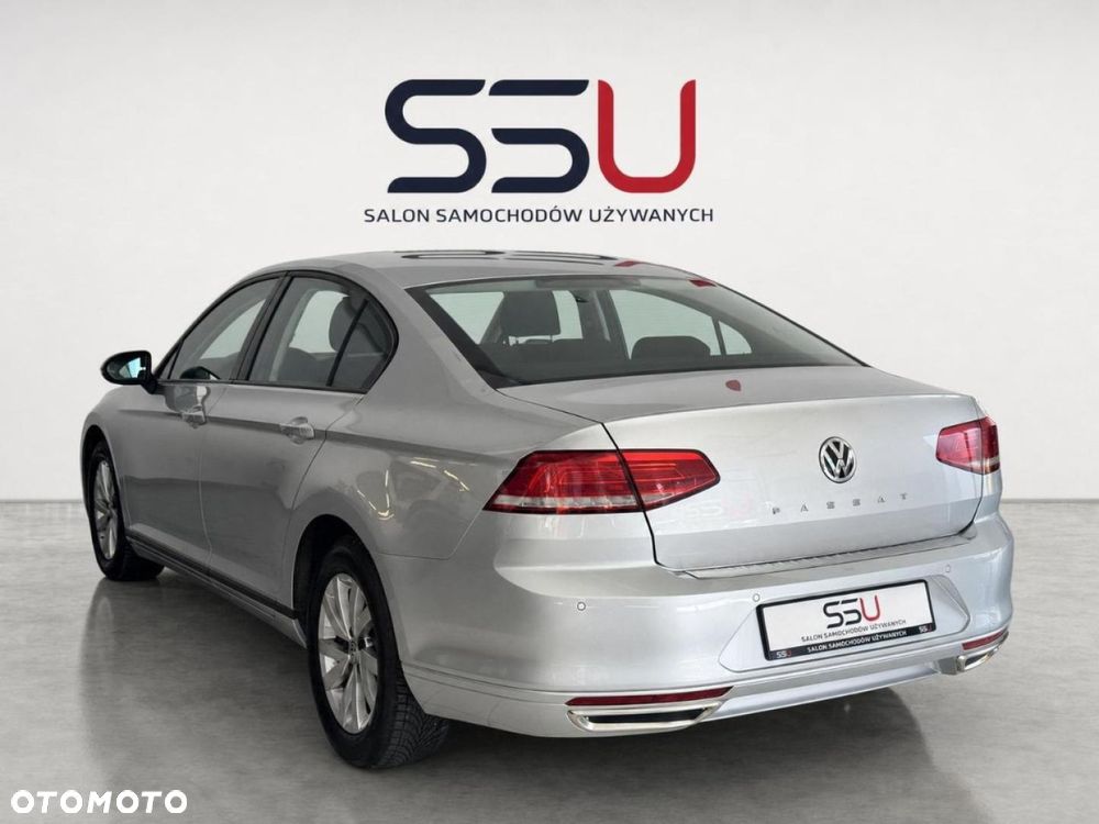 Volkswagen Passat 1.6 TDI BMT Comfortline - 13