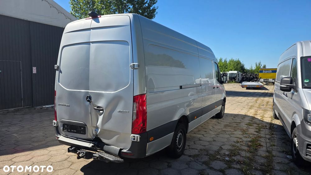 Mercedes-Benz SPRINTER - 7