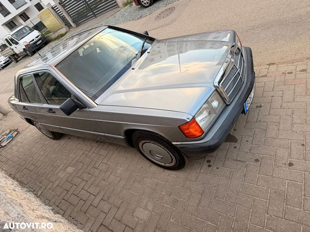 Mercedes-Benz 190 - 4