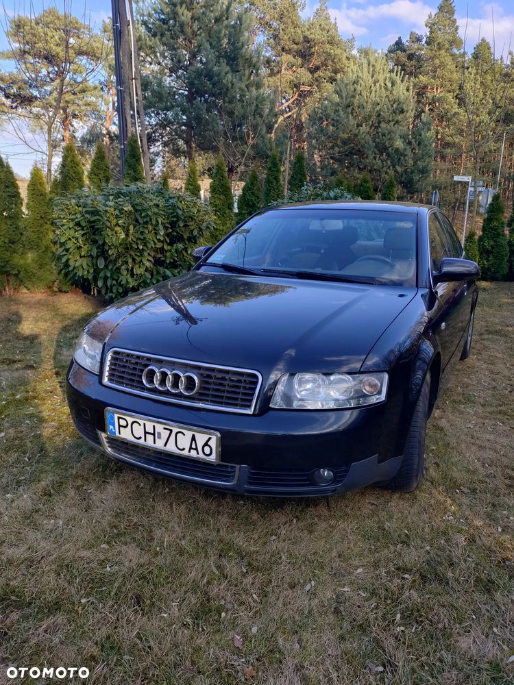 Audi A4 Limousine - 1